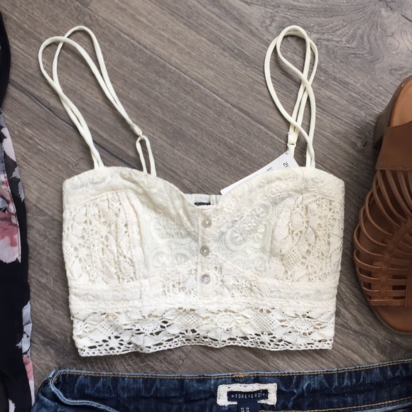 undiz Other - Undiz crochet crop / bralette ~ Size XS ~NWT